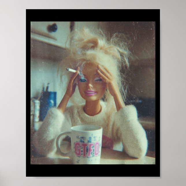 Póster Funny Disgusting Doll Face Meme Smoking Sad Sarcas (Frente)