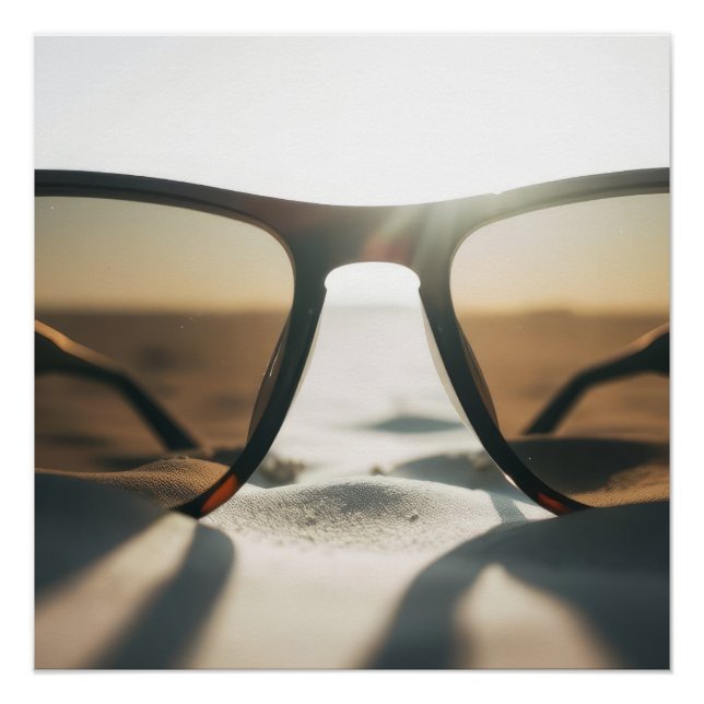 Póster Gafas de sol en la arena (Anverso)