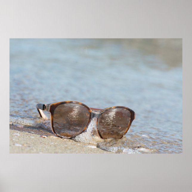 Póster Gafas de sol en la playa (Frente)