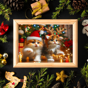Póster Gatitos con Santa Claus y gorras de renos 1