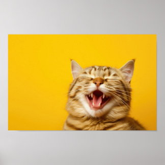 Póster Gato de jengibre riéndose sobre fondo amarillo — C