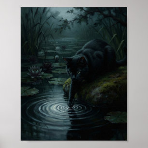 Póster Gato Negro Sumergiendo la Pata en el Estanque de N