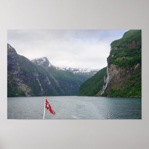 Póster Geiranger fjord con poster de bandera noruego