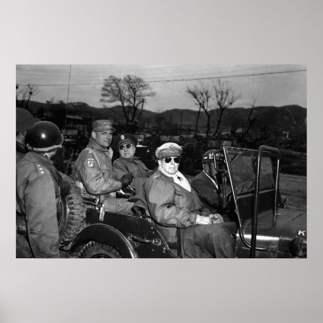 Póster General MacArthur y personal (Frente)