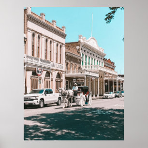PÓSTER GENTE CAMINANDO POR LA CALLE CERCA DE AUTOS Y EDIF