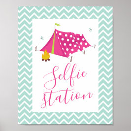 Póster Glam Camp Spa Makover Selfie Station