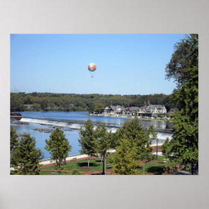 Póster Globo sobre fila del Boathouse