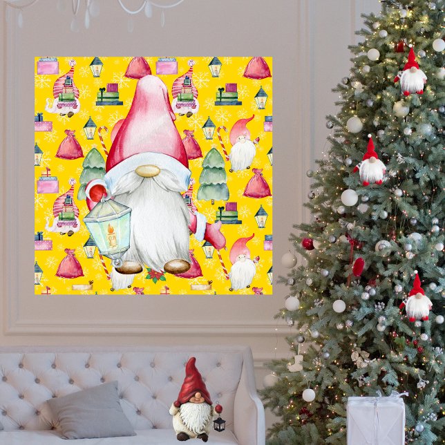 Póster Gnome de Santa de Navidad & Fondo de Patrón Amaril (Christmas Santa Gnome & Yellow Pattern Background Poster)
