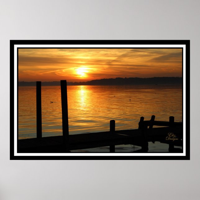 Póster Golden Sunrise on Lake Poster (Frente)