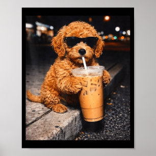 Póster Goldendoodle bebiendo café helado divertido meme d