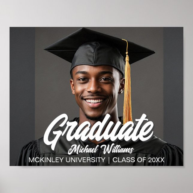 Póster Graduate Photo with Bold Script Graduation Party (Frente)