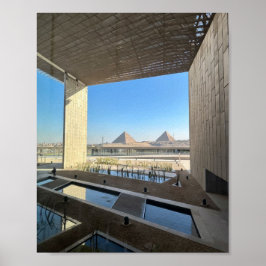 Póster Gran vista de la pirámide desde el Museo Egipcio G
