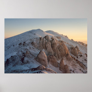PÓSTER GRANDES FORMACIONES ROCAS CUBIERTAS DE NIEVE