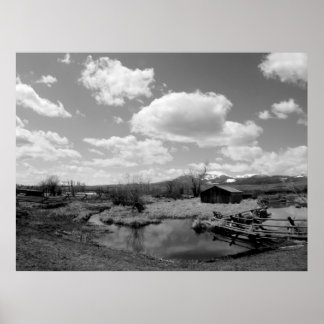 Póster Granja Montana en blanco y negro
