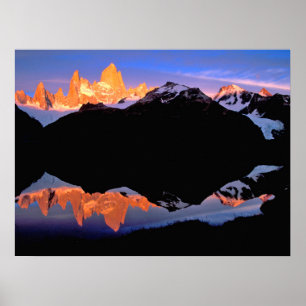 Póster Grupo Fitz Roy reflejado en lagos glaciares