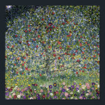 Póster Gustav Klimt Apple Tree Poster<br><div class="desc">Gustav Klimt Apple Tree poster. Aceite de lienzo de 1912. Un hermoso paisaje de la última época de Klimt. Un gran regalo para los amantes de la pintura paisajística,  los manzanos,  el Art Nouveau y Gustav Klimt.</div>