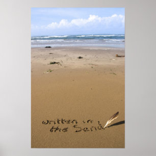 Póster ha escrito en la arena en una playa