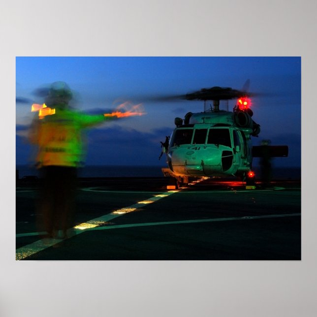 Póster Helicóptero MH-60 Seahawk aterrizando en el mar (Frente)