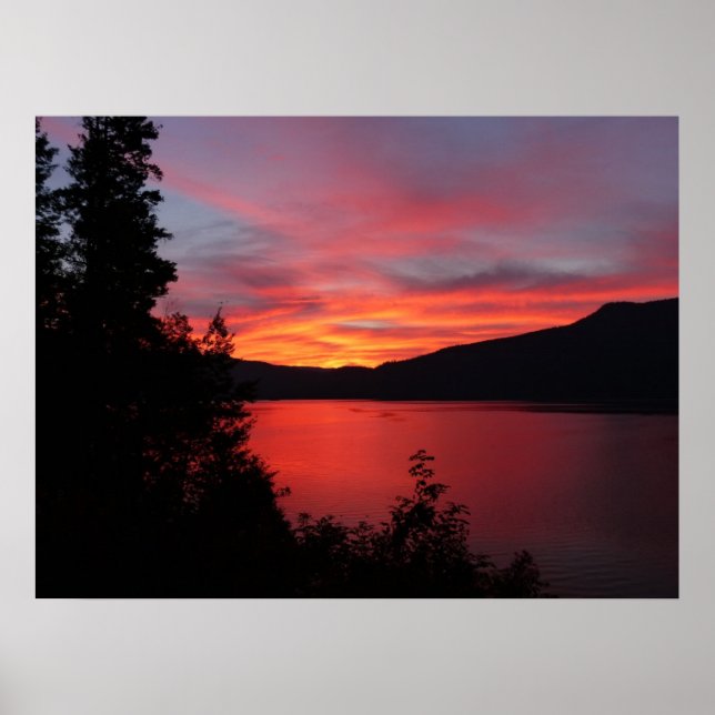 Póster Hermoso amanecer rojo sobre un lago (Frente)