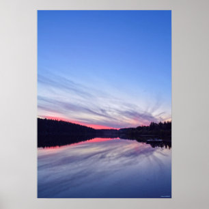 Póster Hermoso atardecer salvaje sobre la foto del lago
