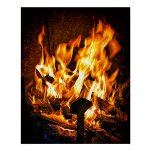 Póster Hermoso fuego en antigua chimenea