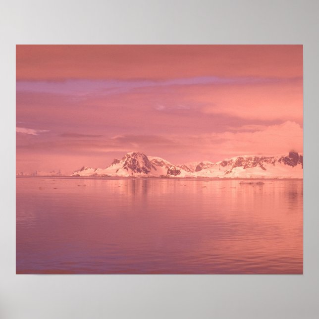 Póster Hielo, Nieve, Icebergs en los canales a lo largo d (Frente)