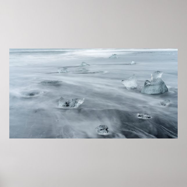 Póster Hielo y agua en una playa, tierra adentro (Frente)
