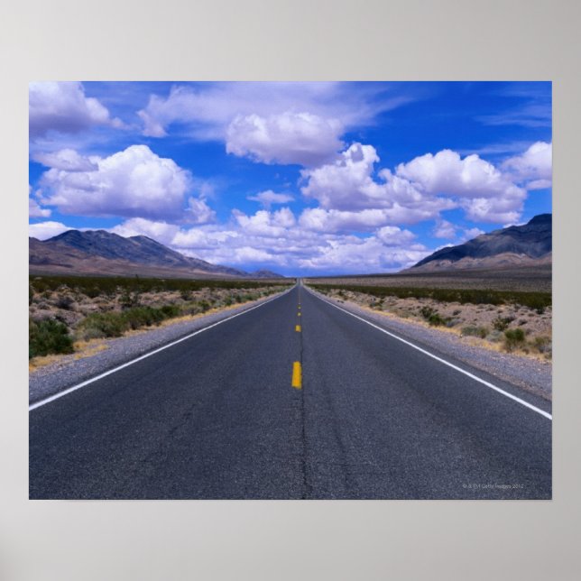 Póster Highway Through Death Valley, California (Frente)