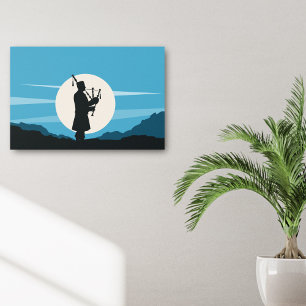 Póster Hombre tocando silueta de gaitas a la luz de la lu