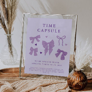 Póster Hora Rótulo Cápsula Morado Coquette Bow Cumpleaños
