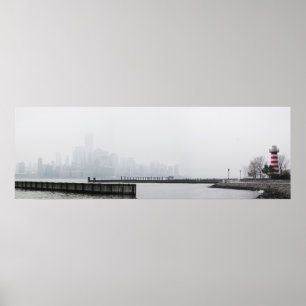 Póster Horizonte de Manhattan en niebla con el faro