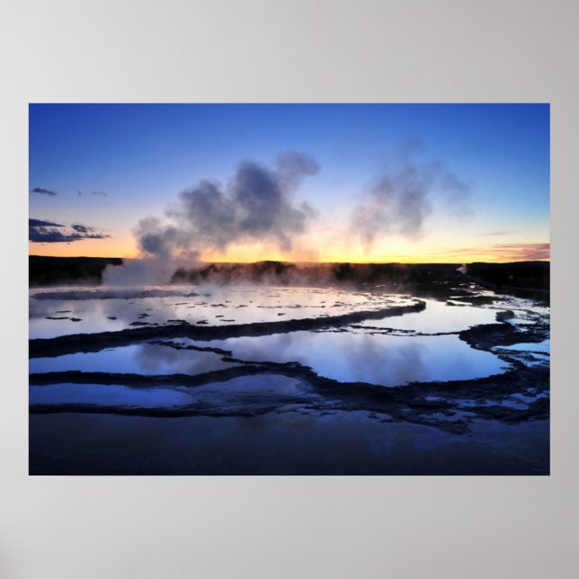 Póster Humo geyser al atardecer (Frente)
