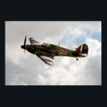 Póster Huracán Hawker Mk1<br><div class="desc">El famoso e icónico huracán Mk1 del Hawker de la RAF de la Segunda Guerra Mundial. Ideal para la persona en tu vida que tiene pasión por la aviación y la historia.</div>