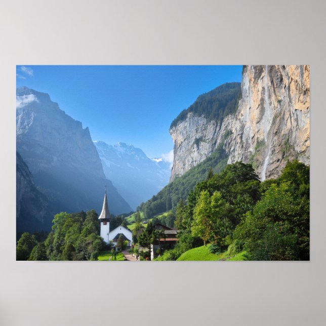 Póster Iglesia en el valle de Lauterbrunnen, Suiza (Frente)