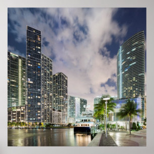 Póster Illuminated towers at the Miami River waterfront