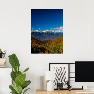 Póster Impresionante vista del paisaje otoñal en la monta