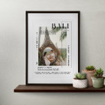 Póster Instantánea fotográfica | Moderno estilo de viaje<br><div class="desc">Transformar tus recuerdos de viaje favoritos en una obra maestra moderna con este toque periodístico de foto. Perfecto para conmemorar sus viajes favoritos, este poster de estilo revista muestra sus momentos de viaje más apreciados con un diseño elegante de inspiración editorial. Con una instantánea personalizado de tu aventura, el diseño...</div>