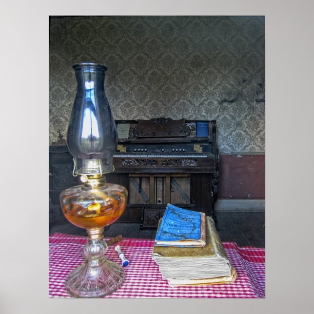 PÓSTER INTERIOR DE LA RESIDENCIA CIUDAD DE GHOST 3 (Frente)