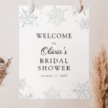 Póster Invierno Snowflake Bridal Shower signo de bienveni<br><div class="desc">Bienvenidos a la ducha de bodas con este hermoso poster. Añada el nombre del invitado de honor,  la fecha de la ducha y el texto de bienvenida del personalizado utilizando los campos proporcionados.</div>