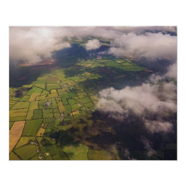 Póster Irish Farmland Patchwork – Aerial Landscape Print (Anverso)
