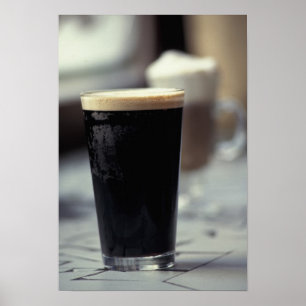 Póster Irlanda. Pinta de cerveza negra.