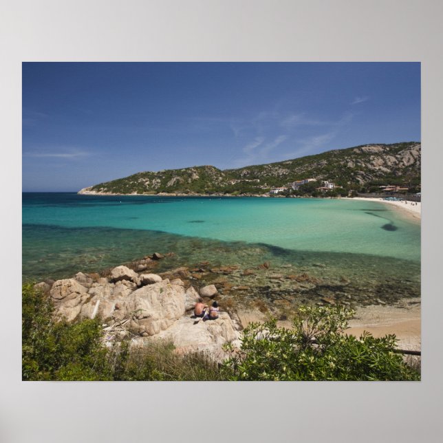 Póster Italia, Cerdeña, Baja Cerdeña. Playa de resort. (Frente)