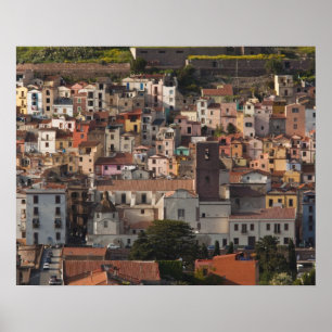 Póster Italia, Cerdeña, Bosa. Vista de la ciudad con Cast