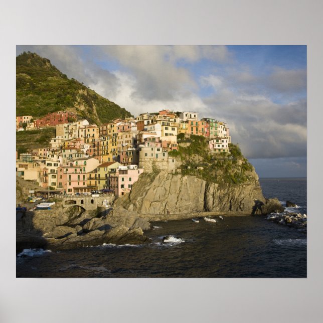 Póster Italia, Cinque Terre, Manarola. Aldea al acantilad (Frente)