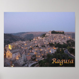 Póster Italia - Sicilia - Ragusa - Vista nocturna -