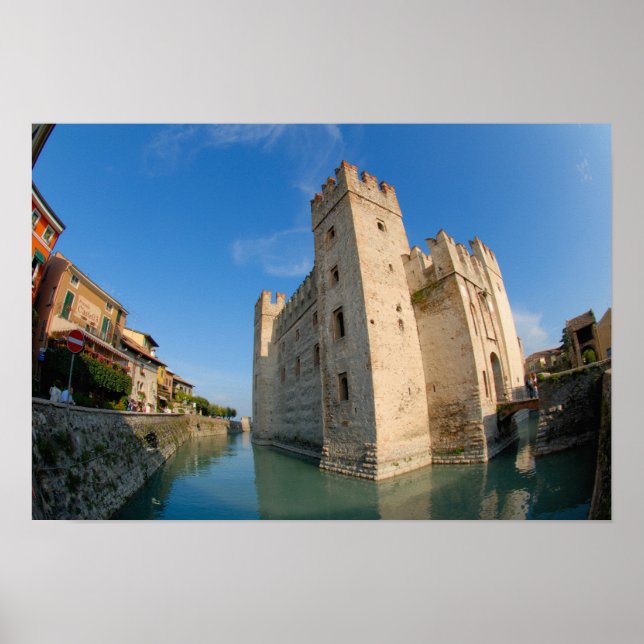 Póster Italia, Sirmione, el lago de Garda, el Scaliger (Frente)