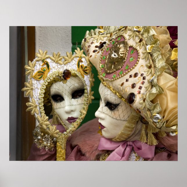 Póster Italia, Venecia, Isla Burano. Mujer vestida (Frente)