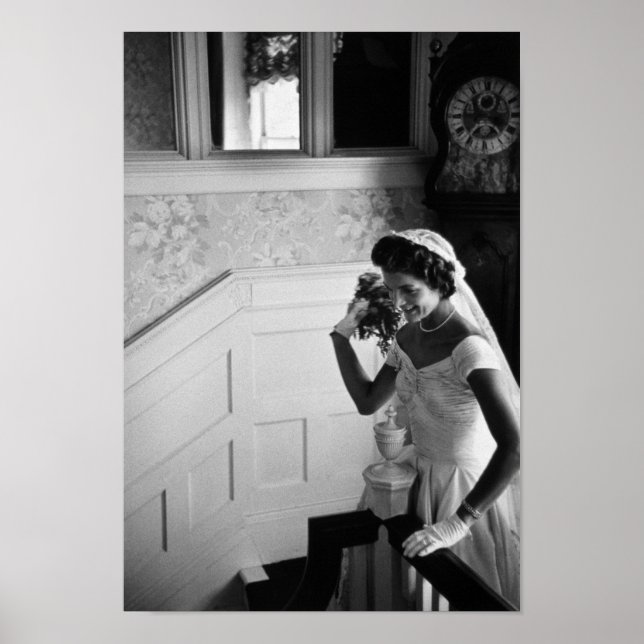 Póster Jackie Kennedy Throwing Wedding Bouquet - 1953 (Frente)