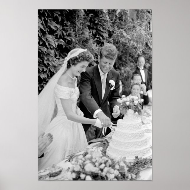 Póster John and Jackie Kennedy Cutting Their Wedding Cake (Frente)