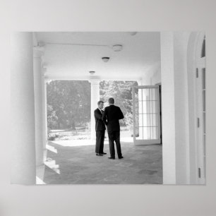 Póster John y Robert Kennedy fuera de la Casa Blanca